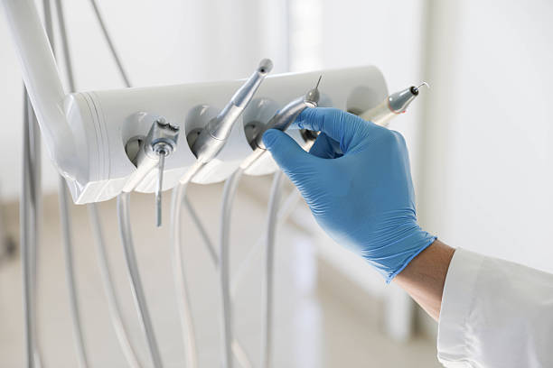 Professional Tooth Extraction technician working in Park Ridge, NJ